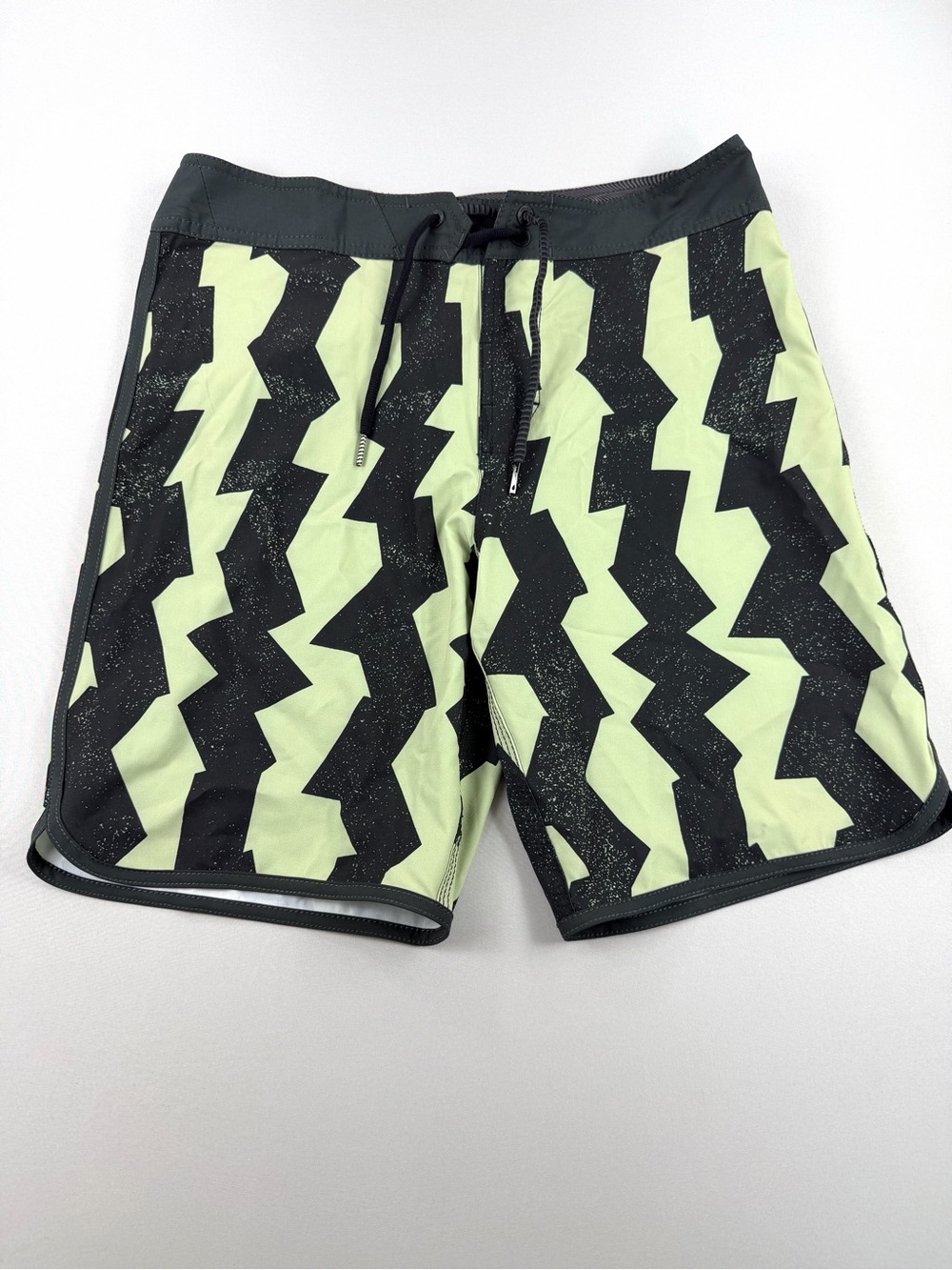 Volcom Boys Size 30 Mod-Tech Board Shorts Green Black Geometric Surf Swim Trunks